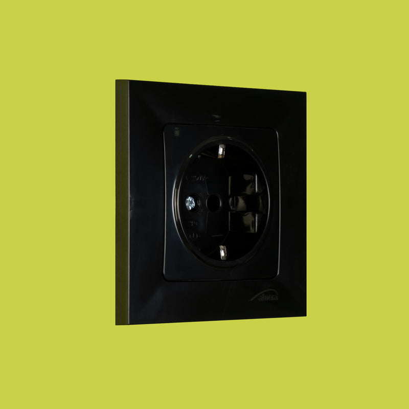 Almera WEST Socket With Side Earth 93092201 1 განყოფილებიანი როზეტი დამიწებით, შავი 16A 250V